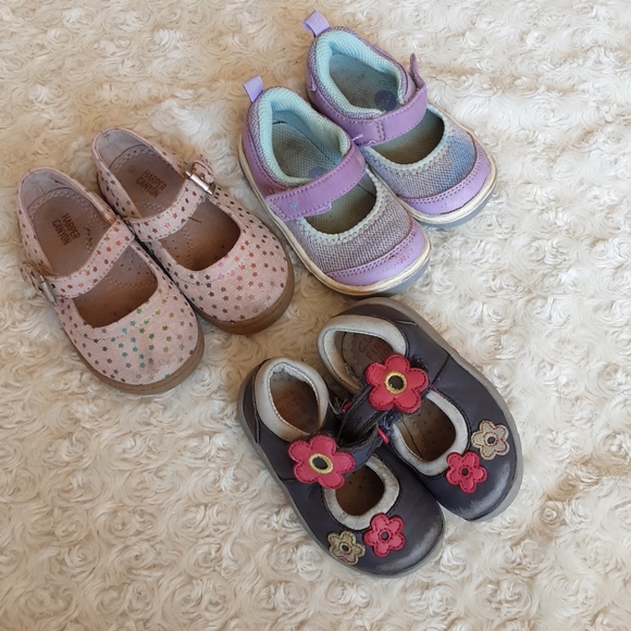 clarks baby shoes size 4